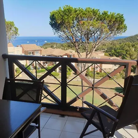 Nid D'azur A Cap Esterel - Cote D'azur - Vue - Climatise - Piscines Apartman *