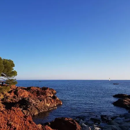 Nid D'azur A Cap Esterel - Cote D'azur - Vue - Climatise - Piscines Apartmán *